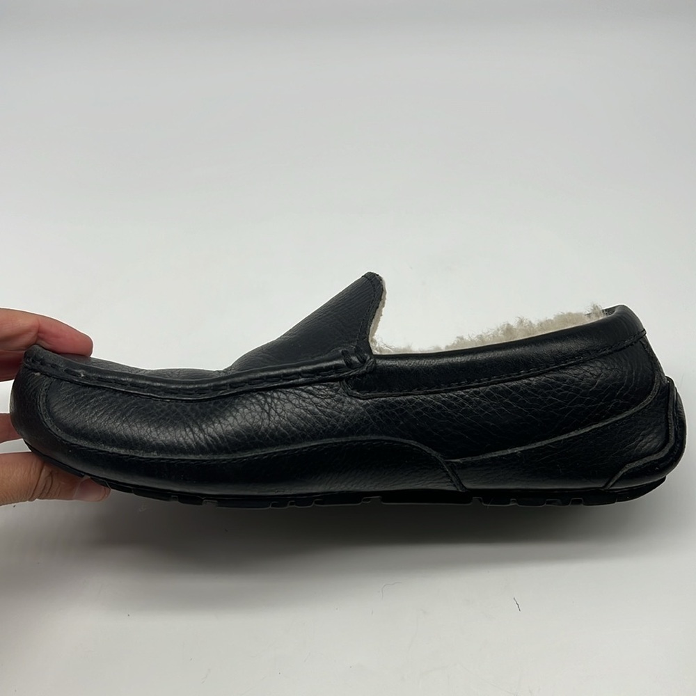 UGG - Ascot Grain Black Leather Shearling Sheepskin Lightweight Slippers Size 7 - Picture 7 of 16